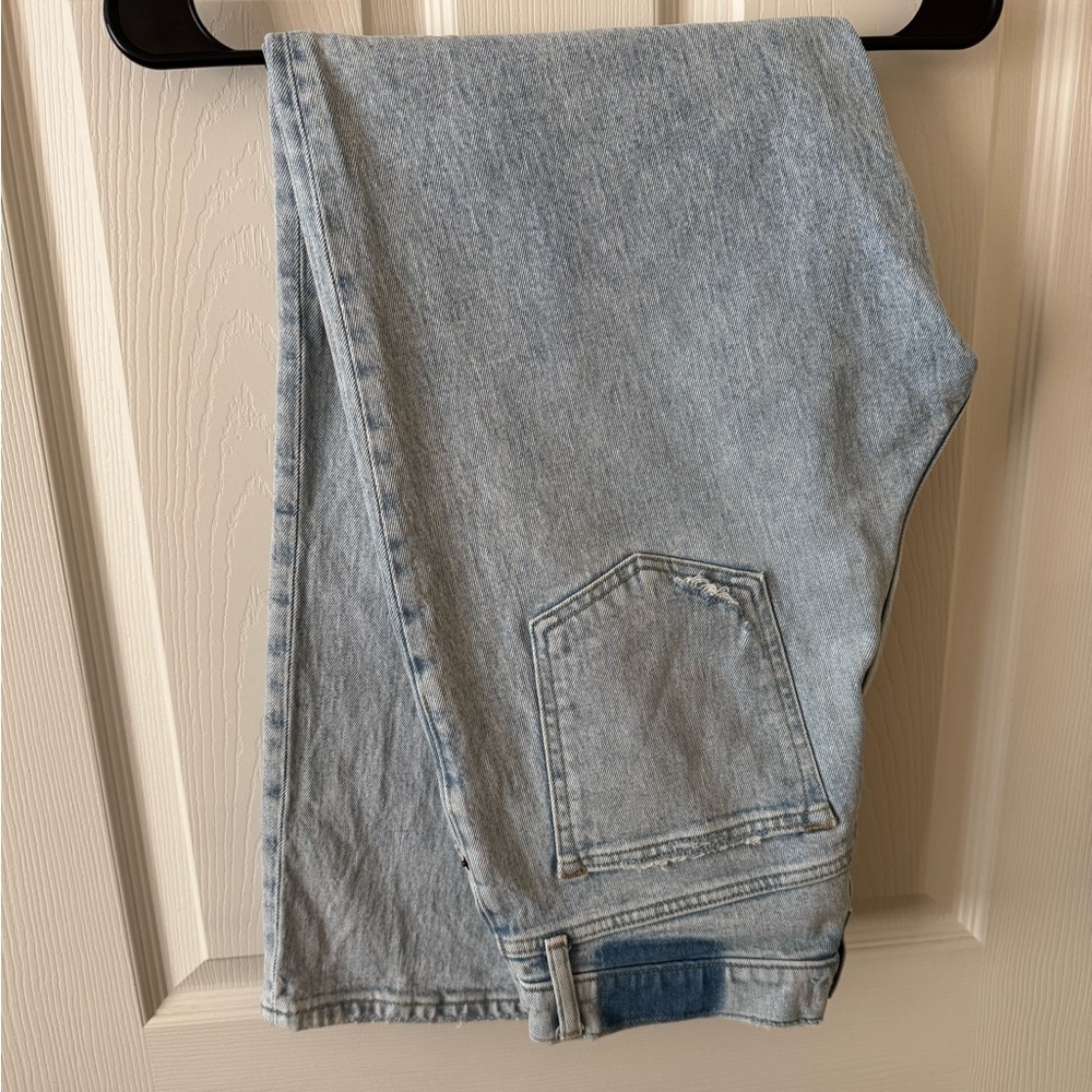 Abercrombie & Fitch Light Wash Straight Jeans